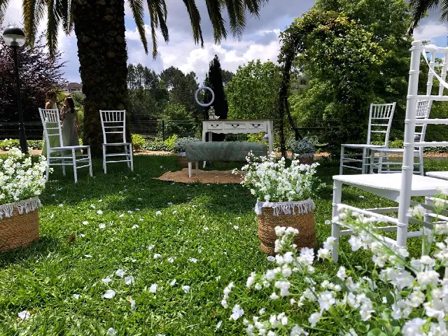 Ceremonia de boda en el jardín